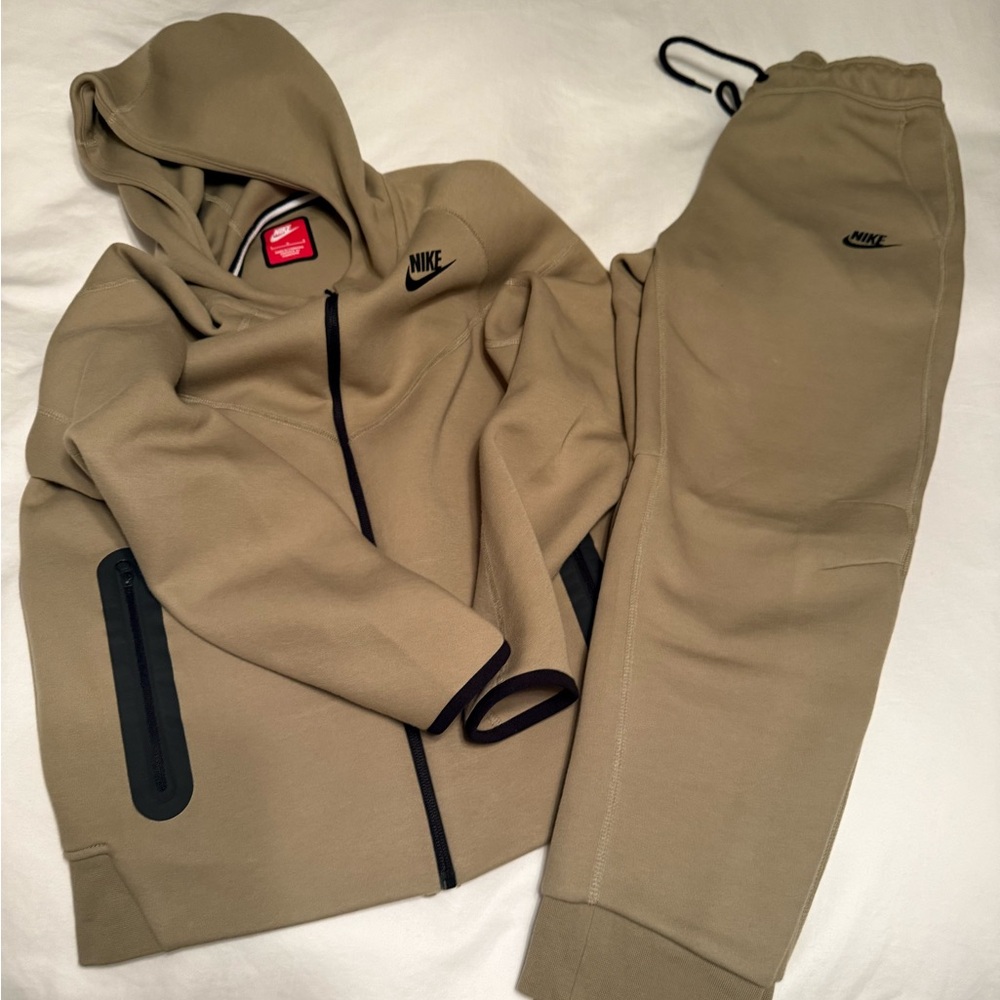 Nike Kids Matching Hoodie and Joggers Set in Olive/Tan